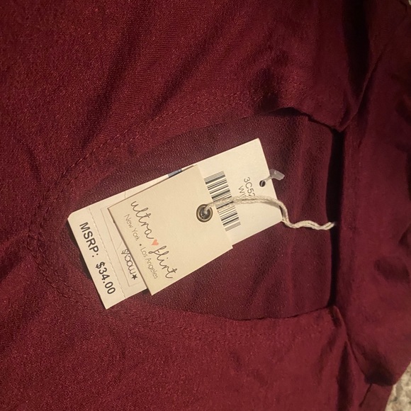 Women’s maroon size small sheer long sleeve shirt - Picture 2 of 2